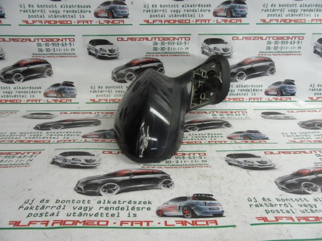 Fiat Grande Punto/Punto Evo fekete színű, elektromos, jobb oldali tükör a képen látható sérüléssel