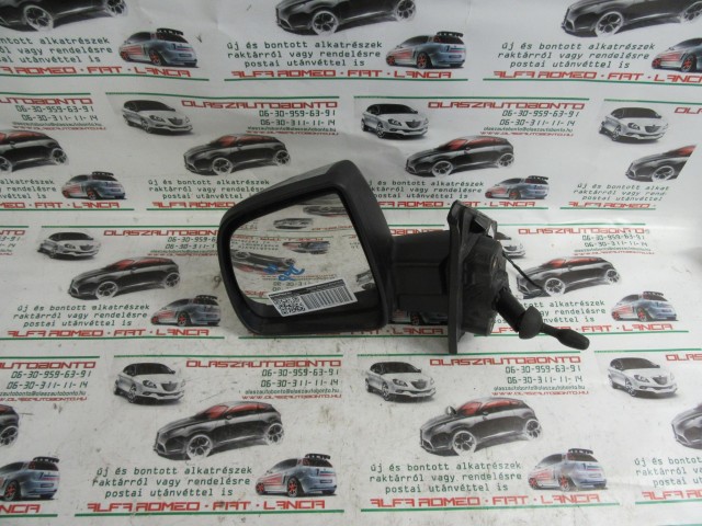 Fiat Doblo III. ezüst színű, manual, bal oldali tükör Sérült!!