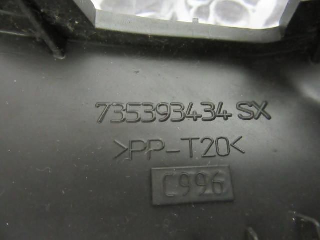 Fiat Panda II. 735393434 számú, bal oldali tükör szár takaró