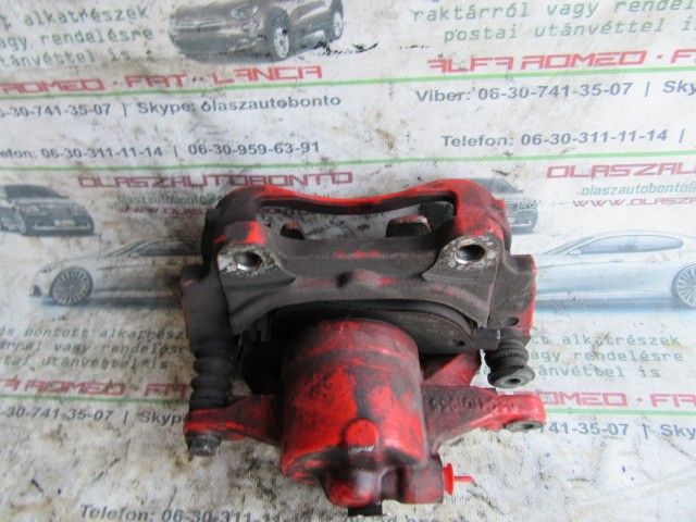 Fiat 500 1,4 TB, bal első féknyereg