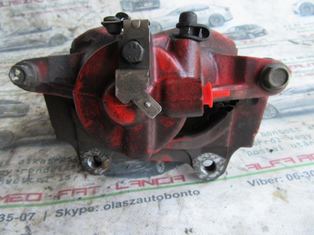 Fiat 500 1,4 TB , jobb első féknyereg