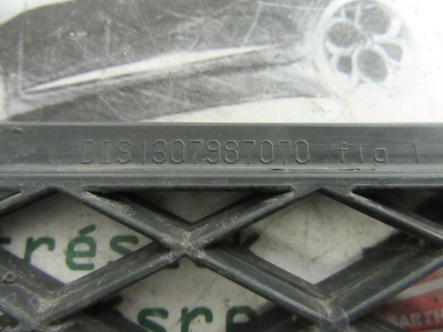 Fiat Ducato 1307987070 számú, első díszrács