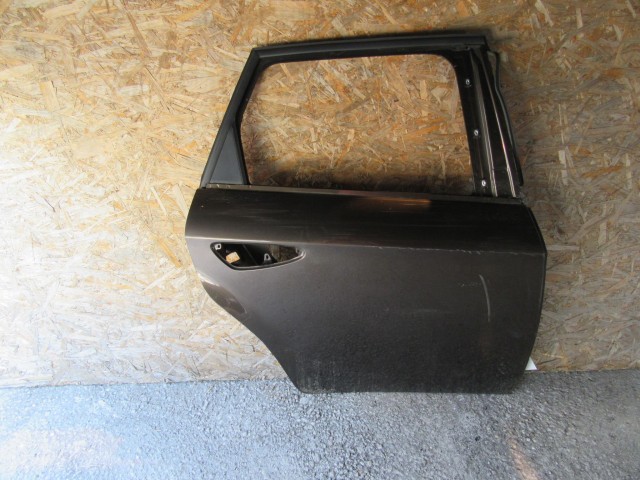 28198 Alfa Romeo 159 kombi, barna színű, jobb hátsó ajtó 50510371