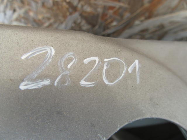 28201 Alfa Romeo 159  szürke színű, jobb első ajtó a képen látható sérüléssel