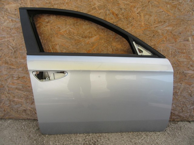 28206 Alfa Romeo 159 ezüst színű, jobb első ajtó 