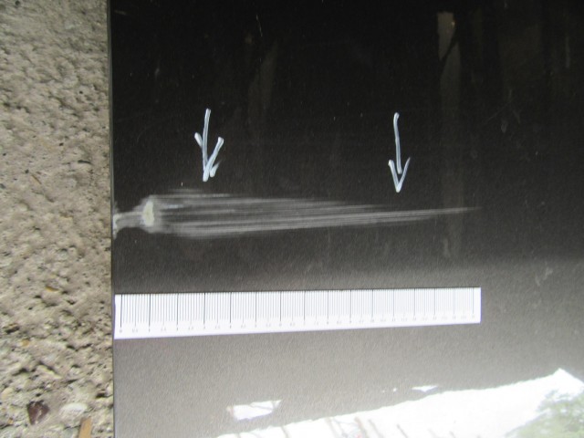 28209 Alfa Romeo 159 szürke színű, jobb első ajtó a képen látható sérüléssel