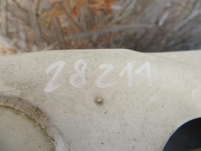 28211 Alfa Romeo 159 fehér színű, jobb első ajtó 