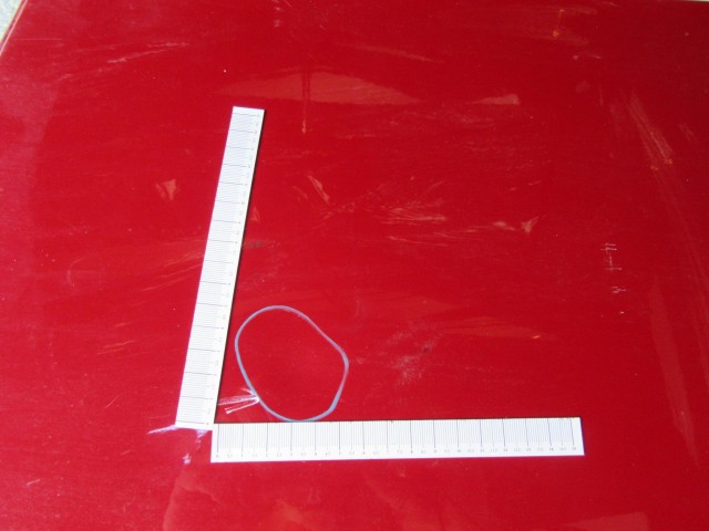 28231 Alfa Romeo 159 kombi, piros színű, bal hátsó ajtó a képen látható sérüléssel 50510509