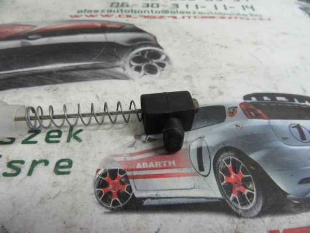 Alfa Romeo 159 bal első ajtózár-külső kilincs közötti bowden