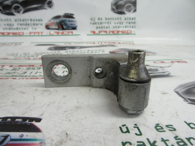 Fiat Linea bal hátsó, alsó ajtó zsanér