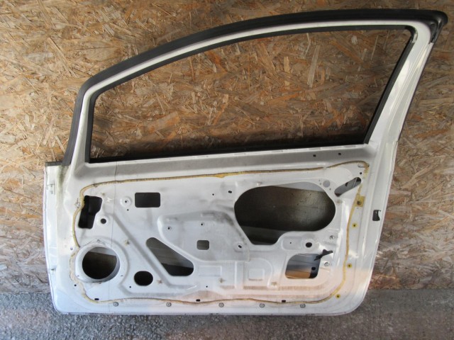 Ajtó18900 Fiat Grande Punto 3 ajtós, fehér színű, jobb oldali ajtó