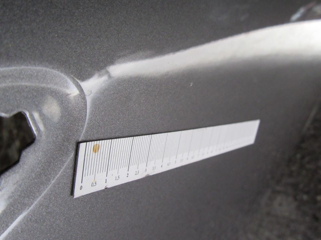 18942 Alfa Romeo Giulietta szürke színű, jobb első ajtó a képen látható sérüléssel