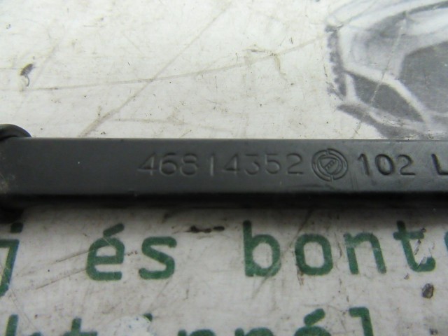 Fiat Stilo bal első ablaktörlő kar 46814352