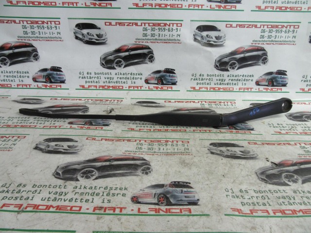 Alfa Romeo 156 60620824 számú, jobb első ablaktörlő kar