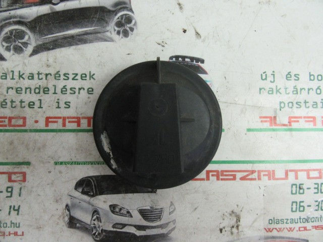 Fiat Idea 42231749 számú, 8,6 cm átmérőjű lámpa kupak