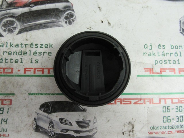 Fiat Idea 42231749 számú, 8,6 cm átmérőjű lámpa kupak