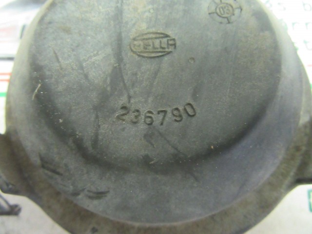 Fiat Multipla I. 236790 számú, 10 cm átmérőjű lámpa kupak