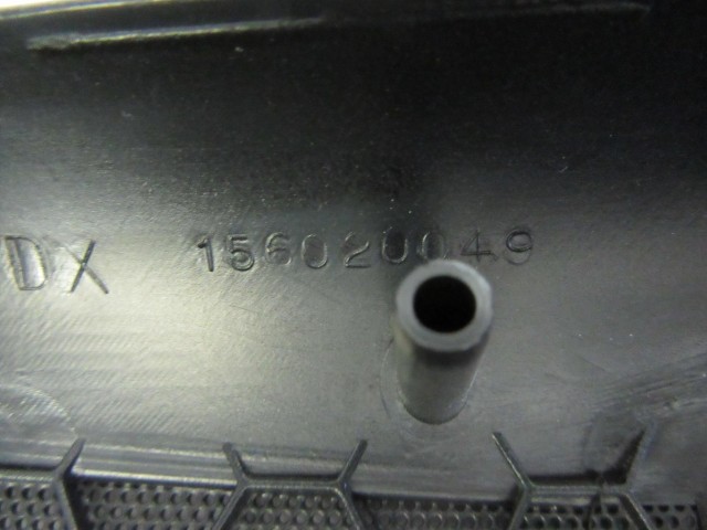 Lancia Thesis 156020049 számú, jobb oldali hangszóró takaró