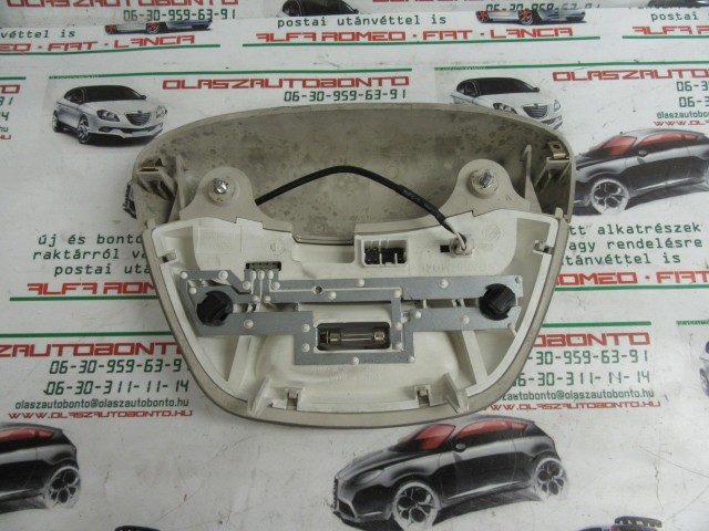 Fiat Stilo 735340493 számú belső világítás