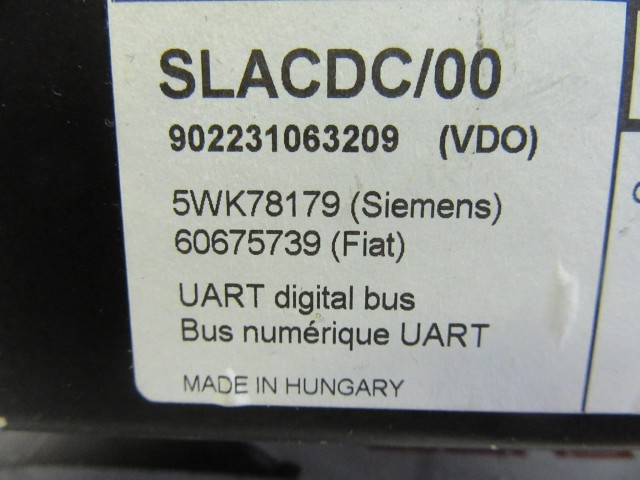 Lancia Thesis 606758739 számú cd tár