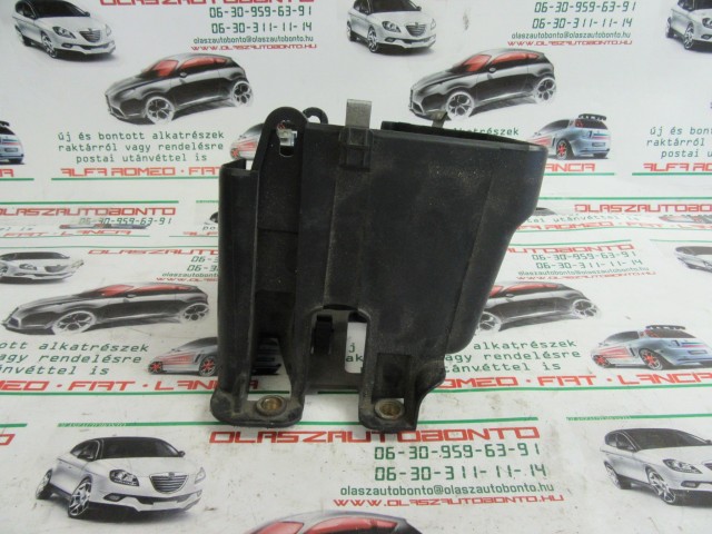 Fiat Punto II. külső biztosíték tábla alsó része