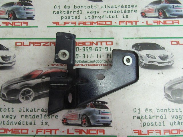 Fiat Croma jobb oldali sárvédő tartó