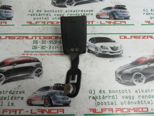 Alfa Romeo Brera 33055383 számú, hátsó öv csat
