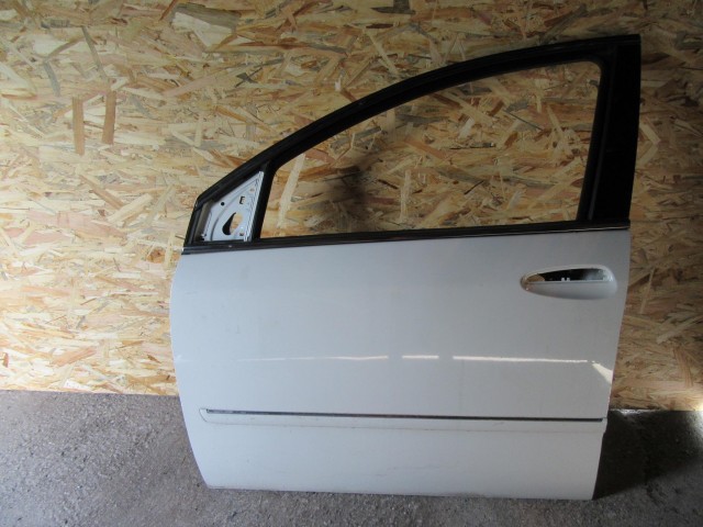 36030 Fiat Croma fehér színű, bal első ajtó