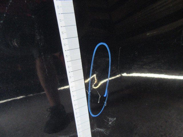 36035 Fiat Croma kék színű, jobb első ajtó a képen látható sérüléssel