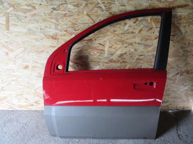 36044 Fiat Panda II. piros színű, bal első ajtó 