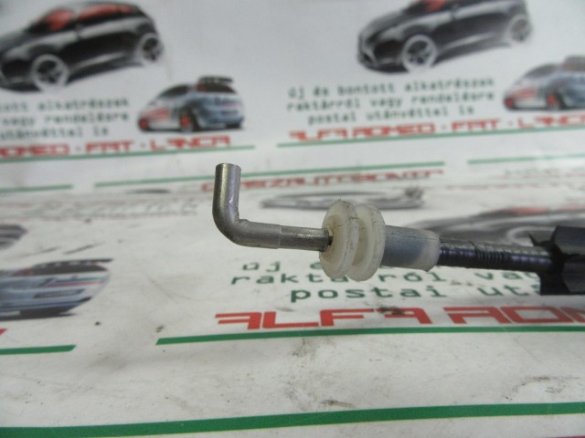 Fiat Grande Punto jobb hátsó zár-belső kilincs közötti bowden