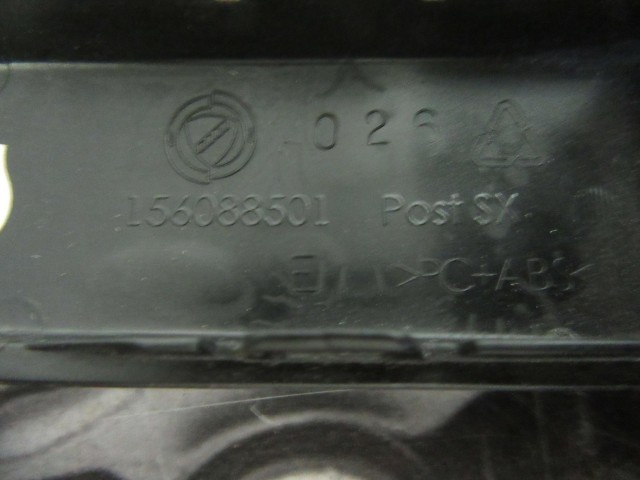 Alfa Romeo Giulietta 156088501 számú, bal hátsó kárpit díszcsík