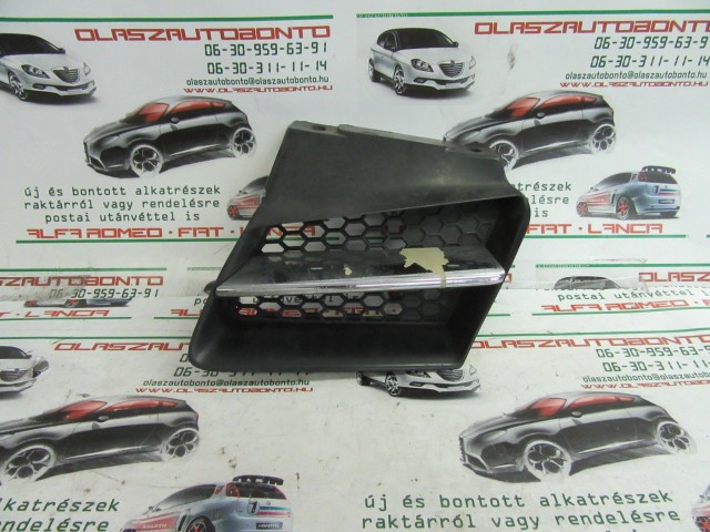 32065 Alfa Romeo 156 FL bal első díszrács a képen látható sérüléssel 156044881