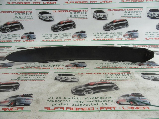 Fiat Punto II. 5 ajtós, 735244862 számú, bal első díszcsík