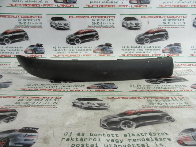 Fiat Punto II. 5 ajtós, 735244861 számú, jobb első díszcsík