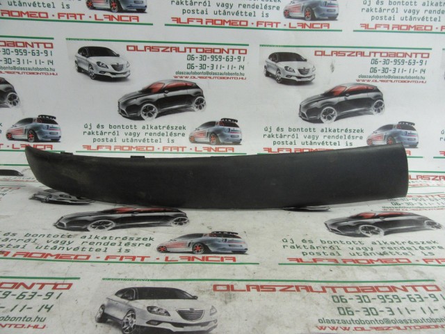 Fiat Punto II. 3 ajtós, 735249272 számú, jobb első díszcsík