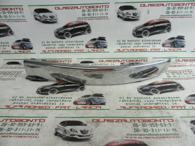 Fiat 500 735429582 számú, bal első lökhárító díszcsík a képen látható sérüléssel