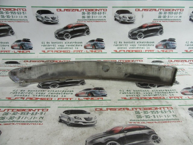 Fiat 500 2007-2015 Lounge bal első lökhárító díszcsík a képen látható sérüléssel 735429582