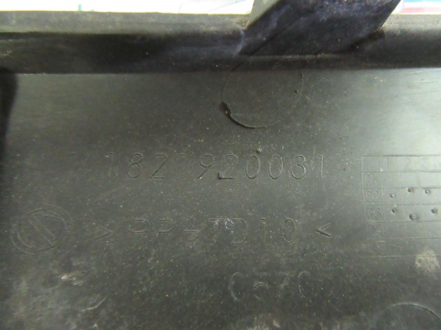 32438 Fiat Stilo 3 ajtós, jobb első díszcsík a képen látható sérüléssel 1821920031