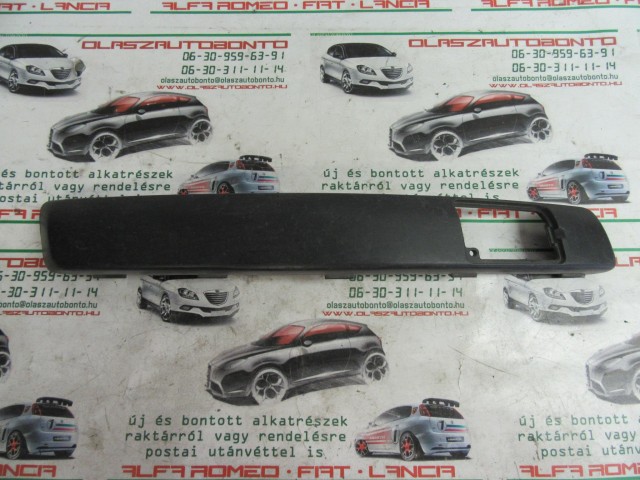 Fiat Stilo 3 ajtós,  jobb első lökhárító díszcsík 1821920031