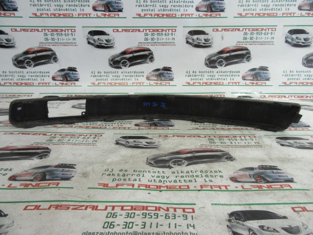 Fiat Stilo 5 ajtós, 1821920131 számú, bordó színű, jobb első díszcsík 