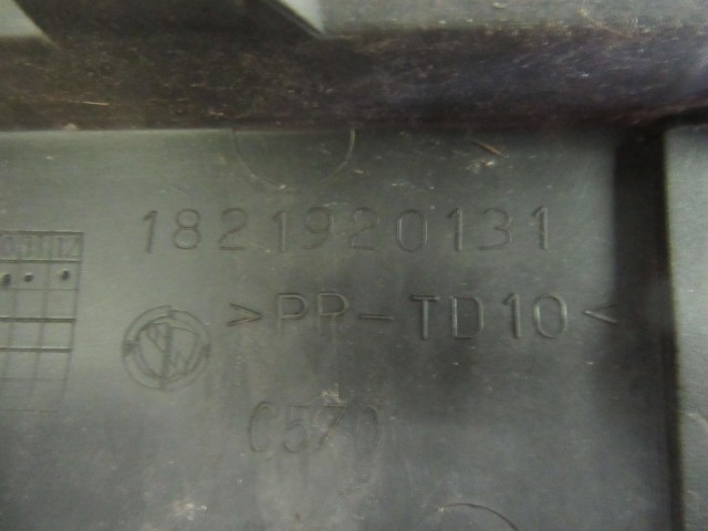 Fiat Stilo 5 ajtós, 1821920131 számú, bordó színű, jobb első díszcsík 