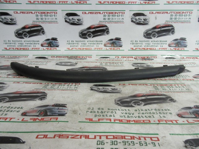 Alfa Romeo 147 46559919 számú, bal hátsó díszcsík