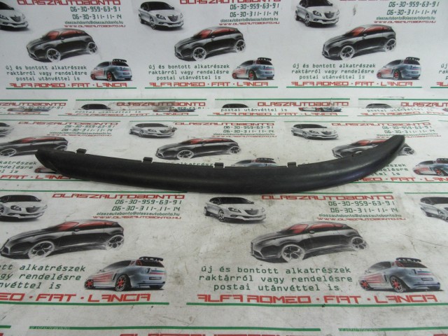 Alfa Romeo 147 46559918 számú, jobb hátsó díszcsík