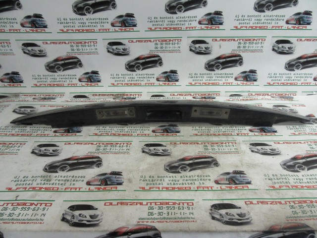 Fiat Stilo 5 ajtós, kék színű rendszámtábla világítás