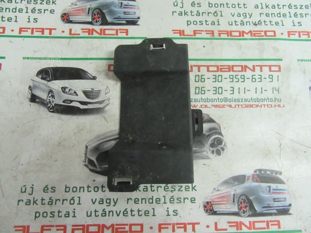 Fiat Nuova Punto 735536147 számú, jobb első légterelő