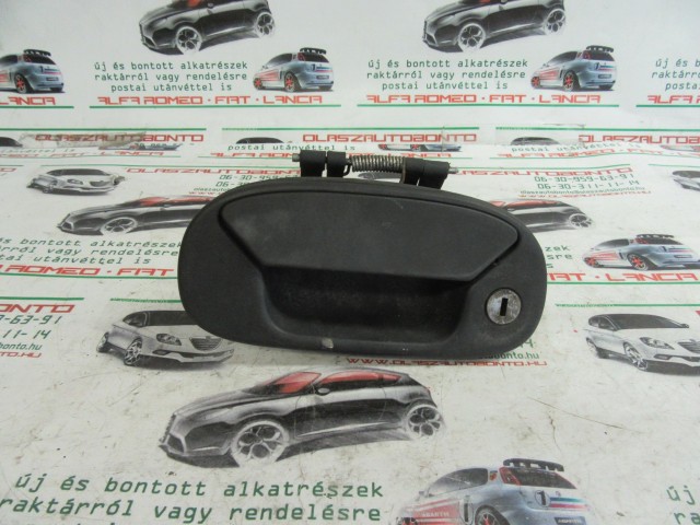 Fiat Doblo II. felnyíló csomagtér ajtó külső kilincs