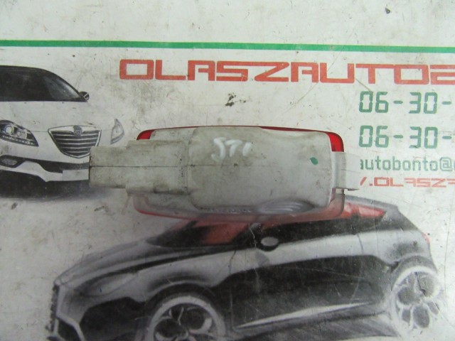 Fiat Stilo 46799513 számú ajtókárpit lámpa