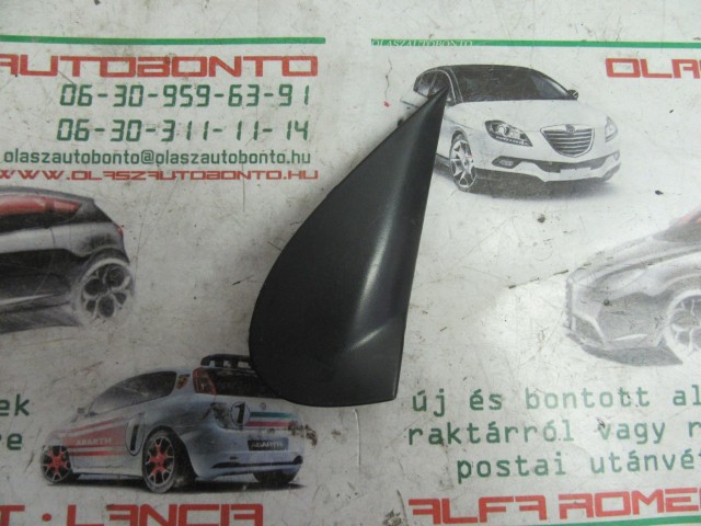 Fiat Linea 735424055 számú, bal oldali sárvédő háromszög