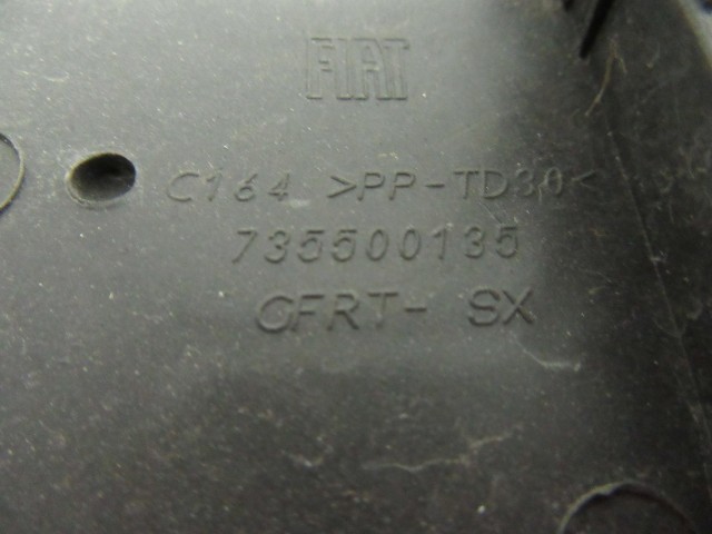 Fiat Punto Evo 735500135 számú, bal első díszrács